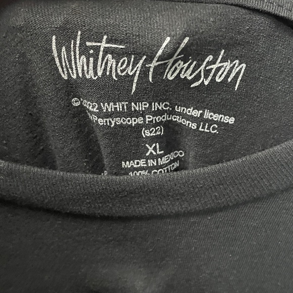 Whitney Houston 1987 Black Short Sleeve Casual T Shirt Unisex XL Oversized NWT - Picture 2 of 5